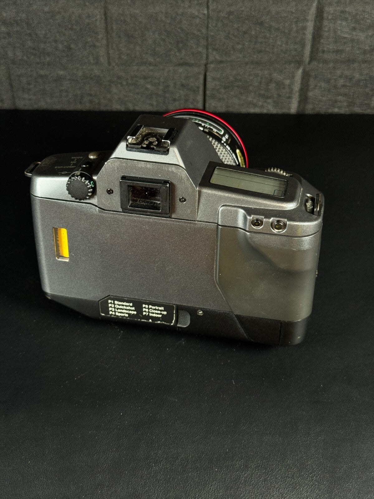 Canon EOS 600 SLR 35mm Film Camera + Zeiss Jenazoom Super 28-70mm Lens - Working