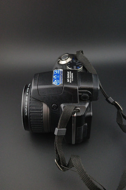 Olympus SP-565UZ 10MP CCD 20x Zoom Digital Camera + Batteries Tested & Working