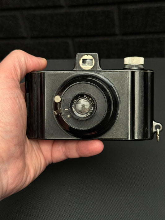 Photo Magic No. 4065 Vintage 1950's British Bakelite Camera - Working (G85)