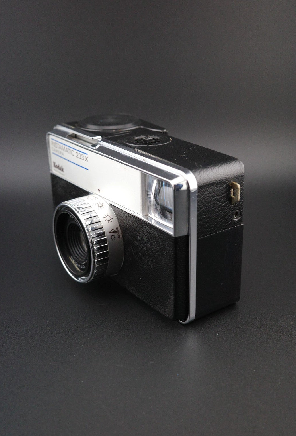 Kodak Instamatic 233-X Vintage 1970's 126 Film Camera - Tested & Working