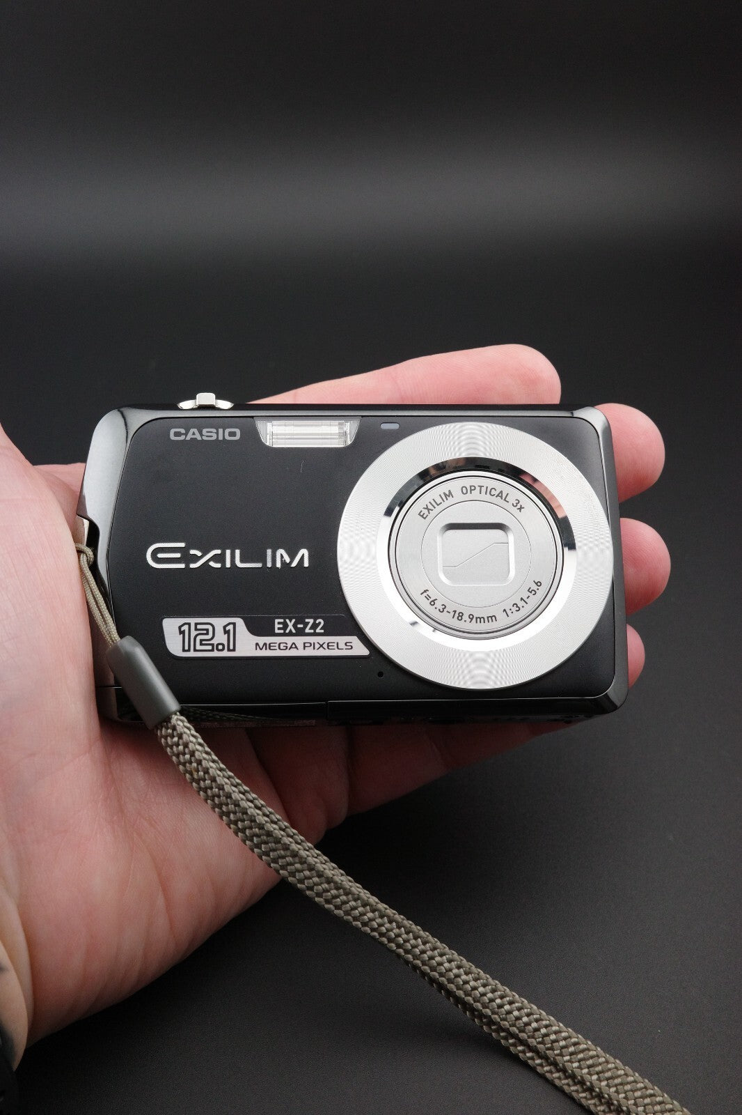 Casio Exilim EX-Z2 12.1MP Digital Camera Boxed + Charger & New Battery - Working