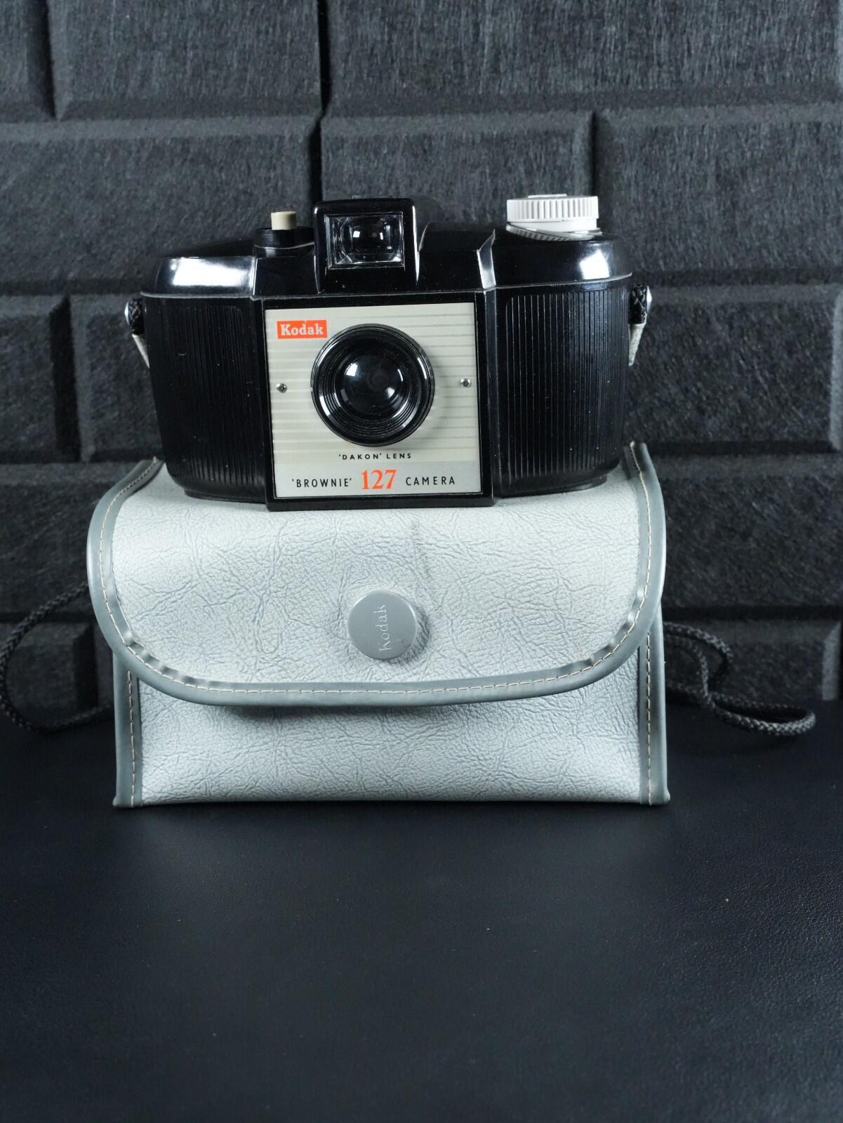 Kodak Brownie 127 Vintage 1950s 127 Film Camera + Case - Tested & Working (Z533)