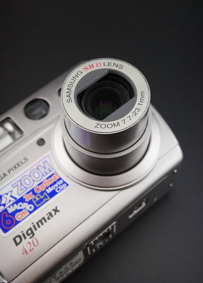 Vintage Samsung Digimax 420 4MP Compact Digital Zoom Camera - Tested & Working