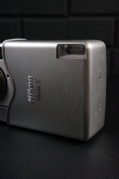 Nikon Nuvis S Vintage 1990's APS Film Point & Shoot Camera - Tested & Working