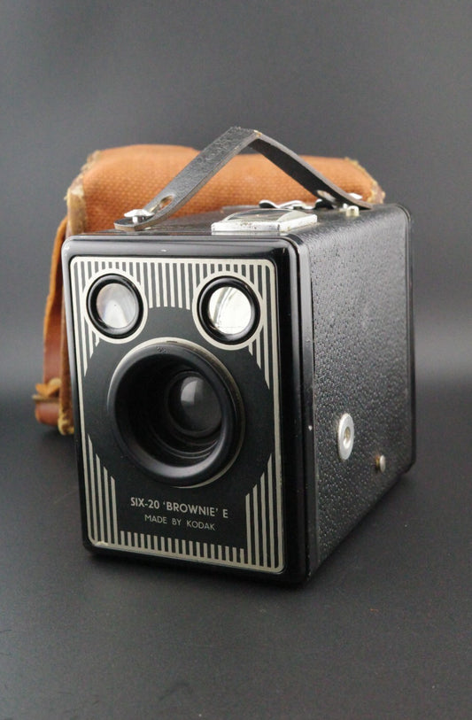 Vintage 1950s Kodak Six-20 Brownie Model E 620 Film Camera Tested Working + Case