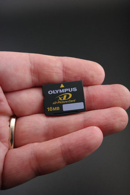 Genuine Olympus xD Picture Card 16MB For Olympus & Fujifilm Digital Cameras