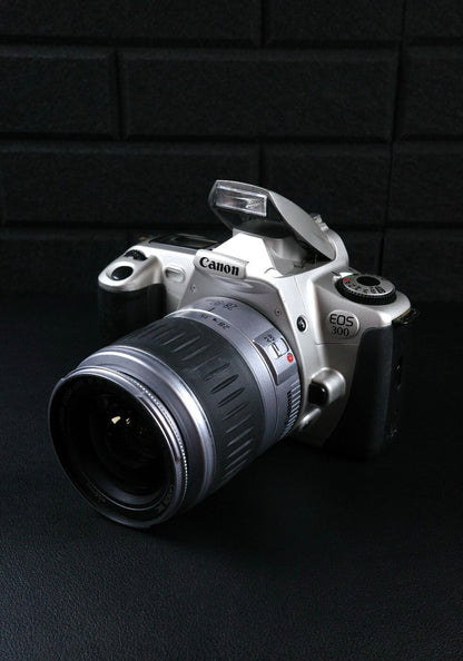 Vintage Canon EOS 300 35mm SLR Film Camera + 28-90mm Zoom Lens Tested & Working