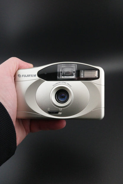 Fujifilm Auto20 Big Viewfinder Vintage 1990's 35mm Film Camera Tested & Working
