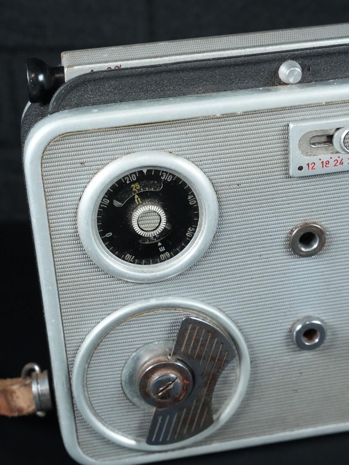 Meopta A8 lla Vintage 1950's Double 8mm Cine Film Camera - Spares or Repair