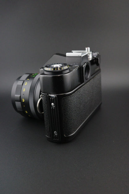 Zenit EM 35mm Film Camera + Helios 44M 2/58 + External LightMeter - Read Details