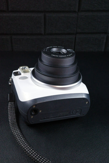 Working Fujifilm Instax Mini 70 Moon White Instant Film Camera + Film/Batteries