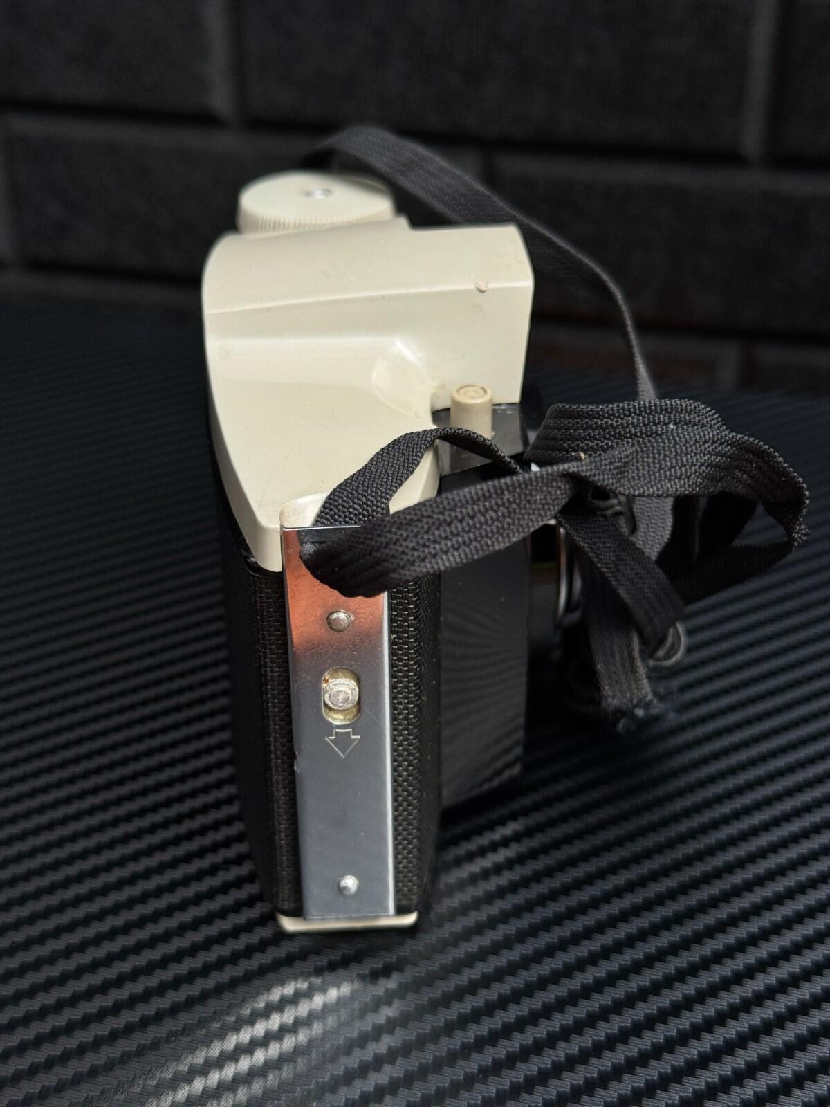 Kodak Brownie 44A Vintage 1960's 127 Film Camera - Winds & Fires (D316)