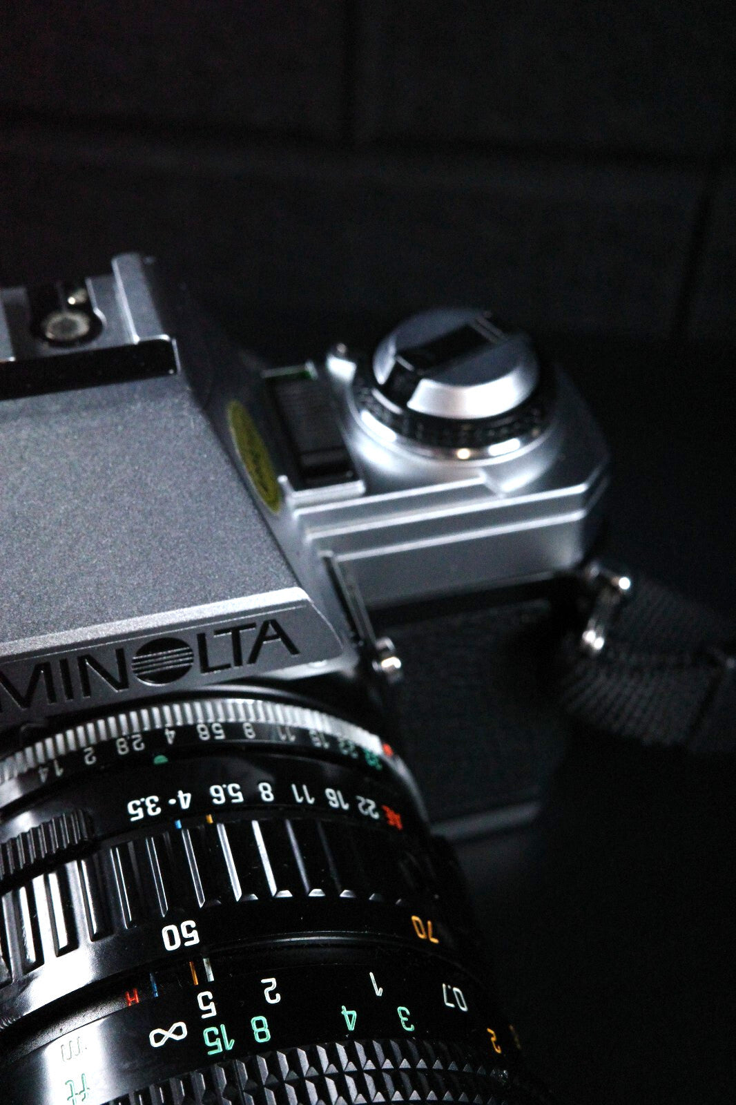 Working Minolta X-300 Vintage 1980's 35mm SLR Film Camera + Tamron 28-70mm Lens