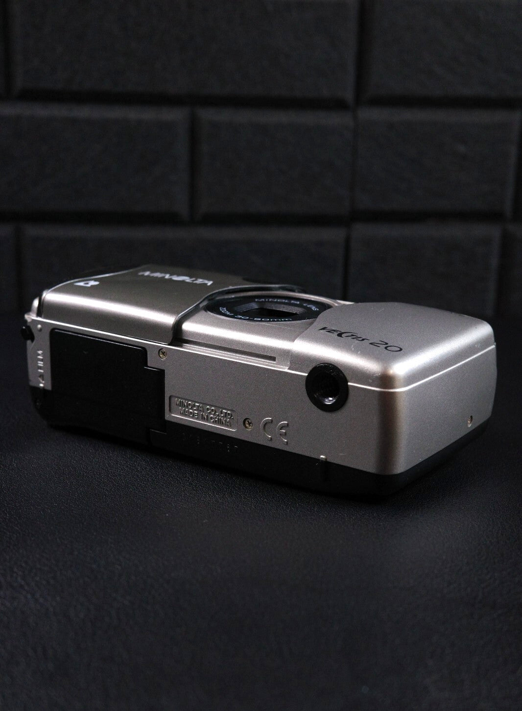 Minolta Vectis 20 Vintage 1990's APS Film Point and Shoot Zoom Camera - Working