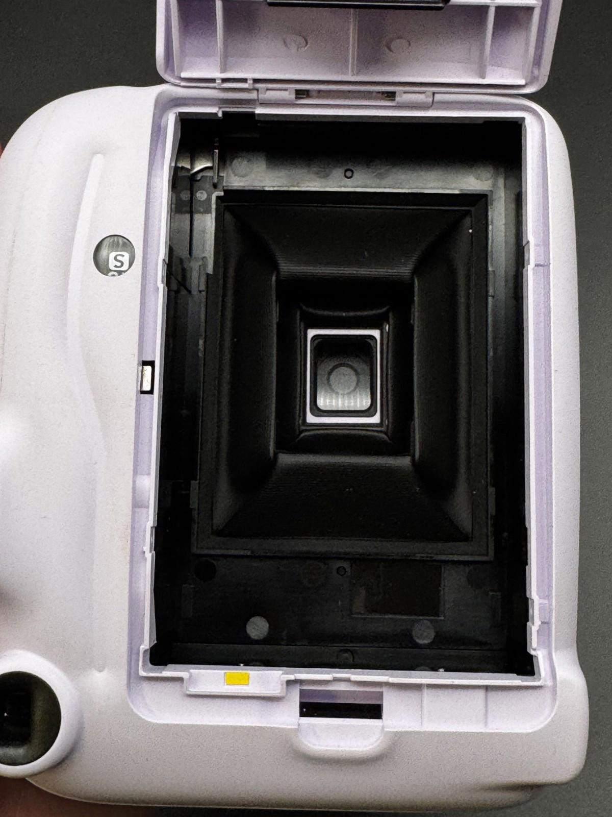 Working Fujifilm Instax Mini 11 Instant Camera Lilac, 10 Film Sheets & Batteries