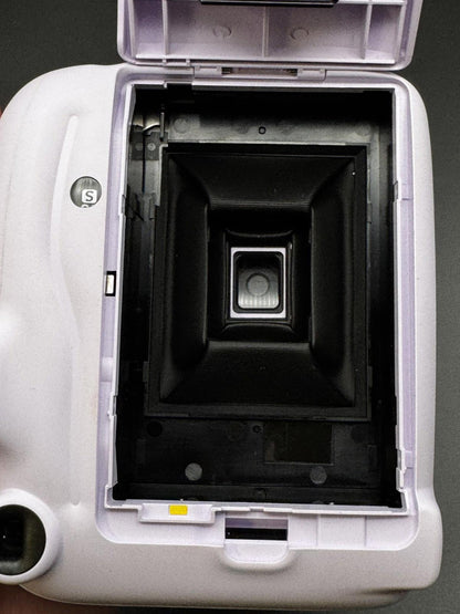 Working Fujifilm Instax Mini 11 Instant Camera Lilac, 10 Film Sheets & Batteries