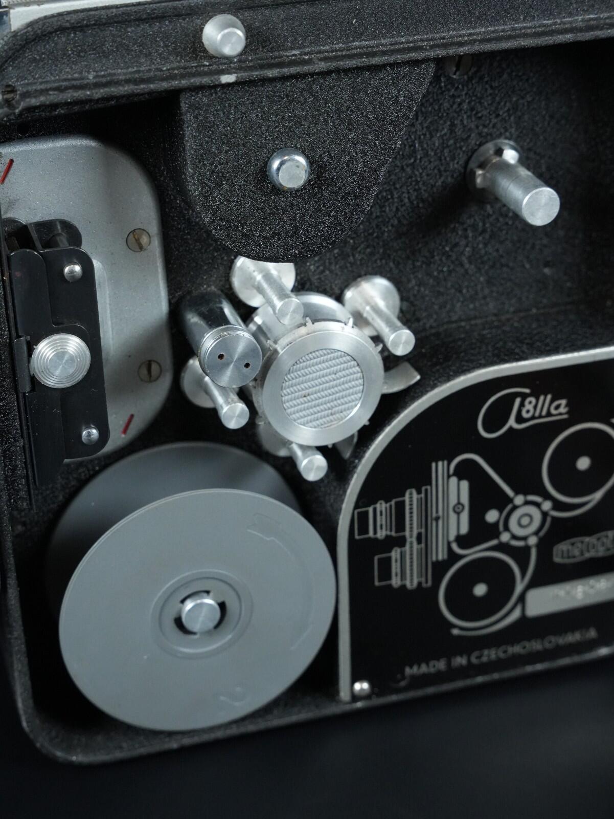 Meopta A8 lla Vintage 1950's Double 8mm Cine Film Camera - Spares or Repair
