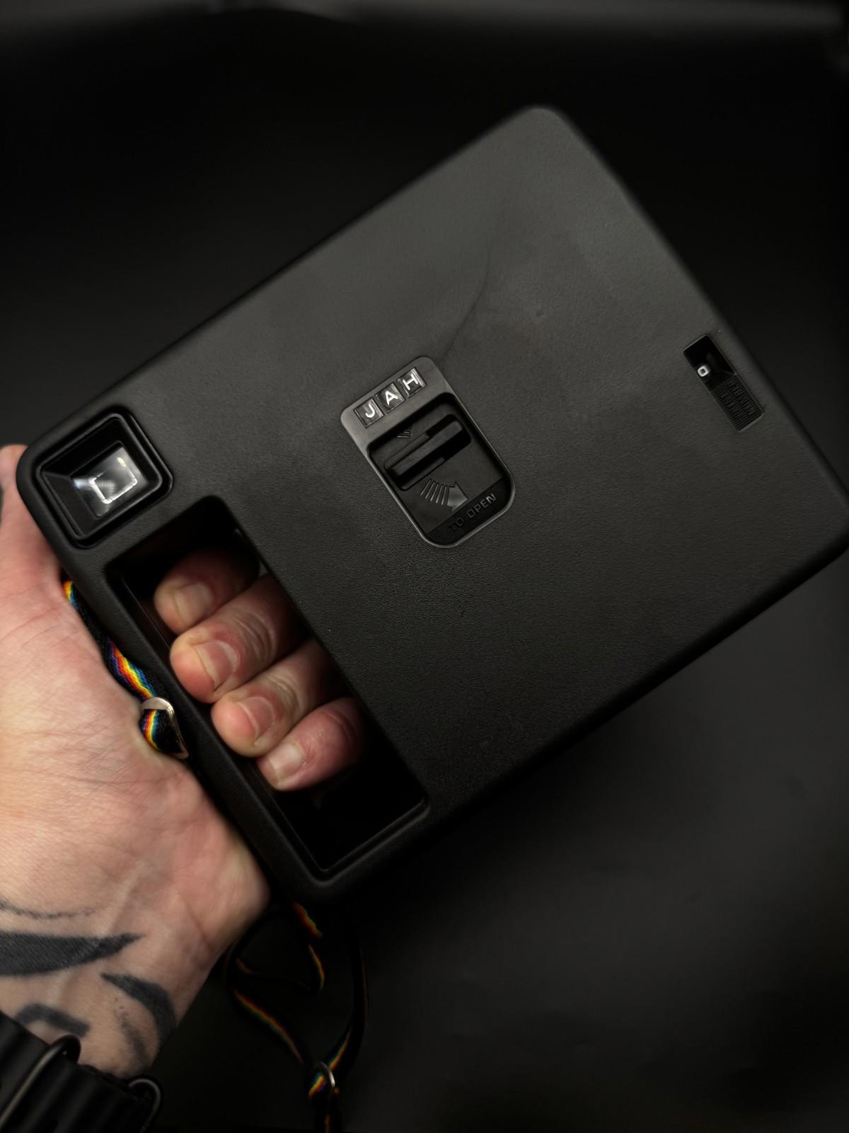 Vintage 1979 Kodak Handle 2 Instant Camera With Box & Manual - Untested