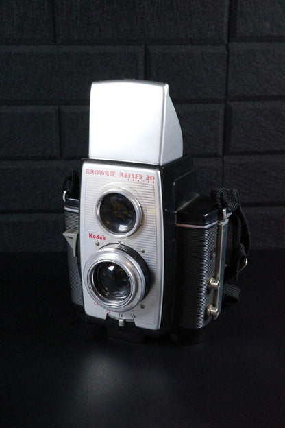 Kodak Brownie Reflex 20 Vintage 1960's 620 Film Box Camera - Tested & Working