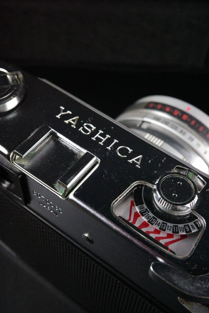 Yashica Minister III Vintage 1960's 35mm Rangefinder Camera & Case - Working