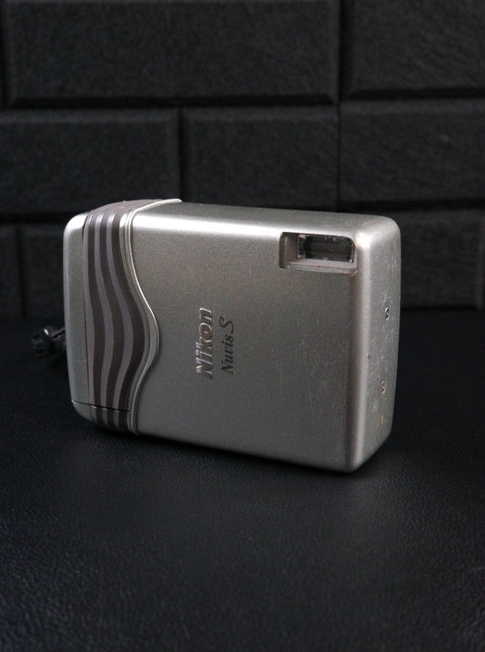 Nikon Nuvis S Vintage 1990's APS Film Point & Shoot Camera - Tested & Working