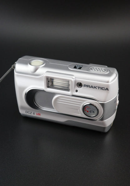 Praktica DCZ 6 VR Vintage Y2K 6MP Digital Camera + Batteries - Tested & Working