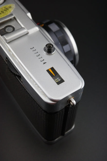Olympus Trip 35 Vintage 35mm Film Camera - Winds, Fires With Faulty Light Meter