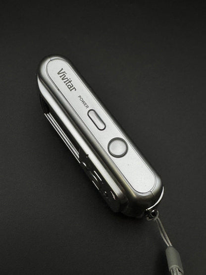 Fully Working Vivitar ViviCam 3105s 3.2MP Digital Camera + New Case & Batteries