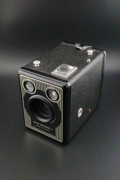 Kodak Six-20 Brownie Model E Vintage 1940's 620 Film Camera - Tested & Working
