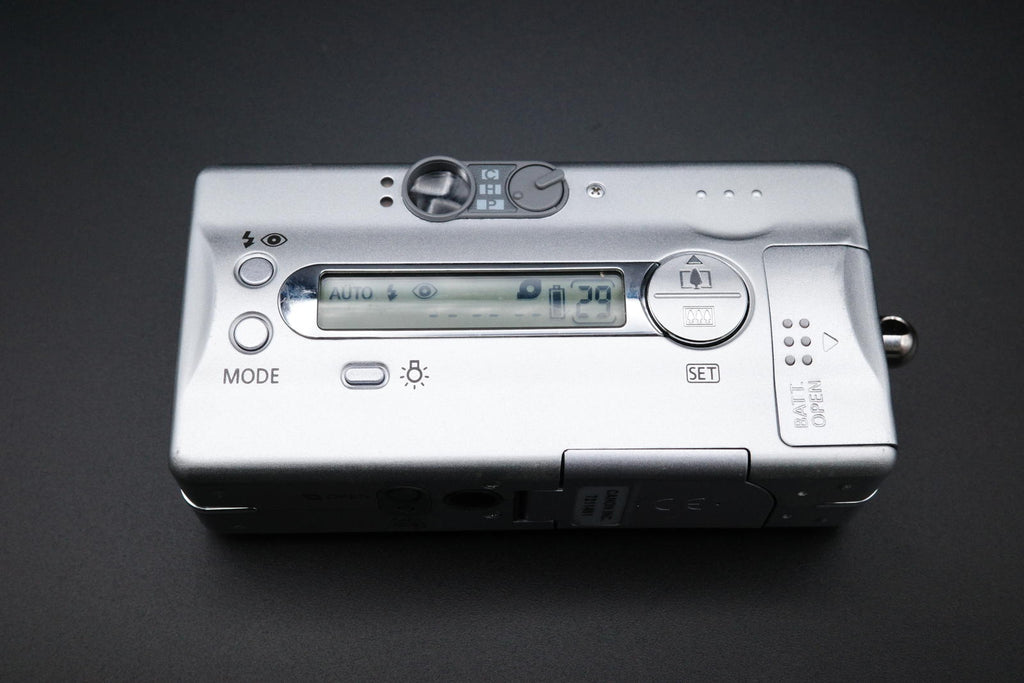 Canon IXUS III Vintage APS Compact Film Camera Compact Zoom Lens - Fully Working