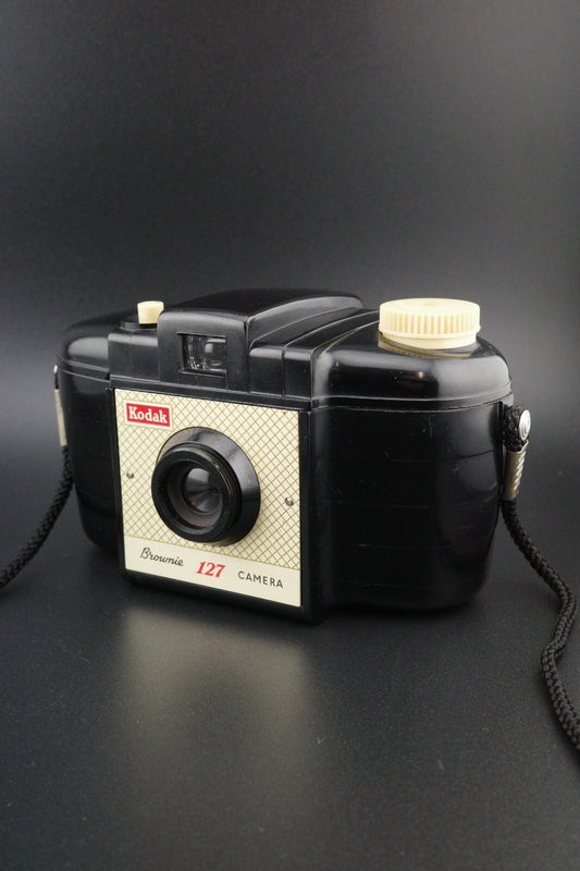 Kodak Brownie Vintage 1950's 127 Roll Film Camera + Case - Tested & Working