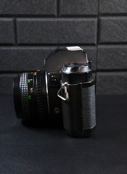 Pentax P30N 35mm Film Camera With Petri 50mm F/2 lens - Faulty Spares or Repair