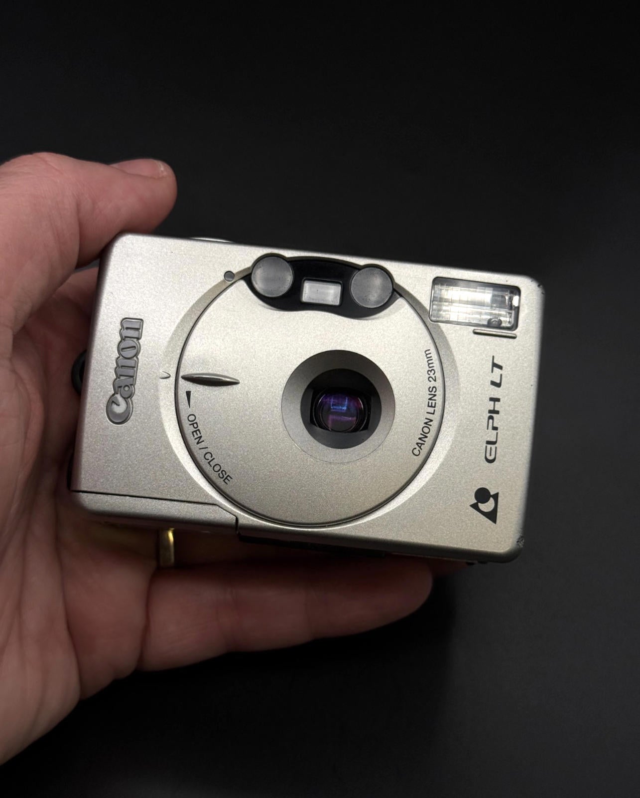 Canon Elph LT Vintage APS Film Camera & New Battery - Tested & Working (B208)