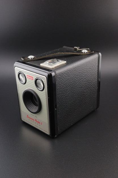 Kodak Brownie Model 1 Vintage 1960's 620 Film Camera & Case - Tested and Working