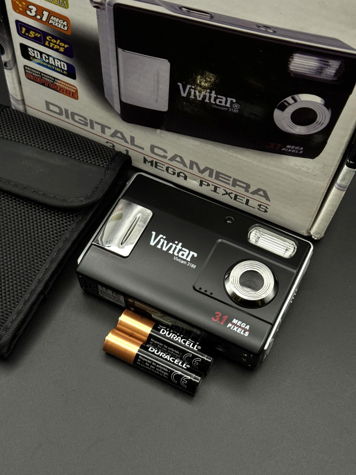 Vivitar Vivicam 3188 3.1MP Compact Digital Camera + Batteries - Boxed & Working