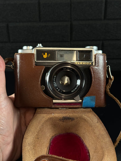 Yashica J Vintage 1960's 35mm Film Rangefinder Camera + Case - Tested & Working