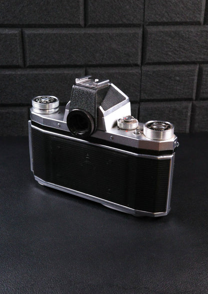 Vintage Praktica IV F 35mm Film Camera & 50mm f/2.8 Lens - Faulty (Read Details)