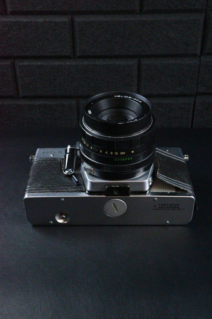 Vintage Praktica MTL 3 35mm SLR Camera + Helios 44-M f2 58mm Lens - Read Details