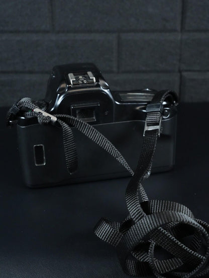 Canon EOS 1000F 35mm SLR Film Camera - Tested & Fully Working - Crack In Display