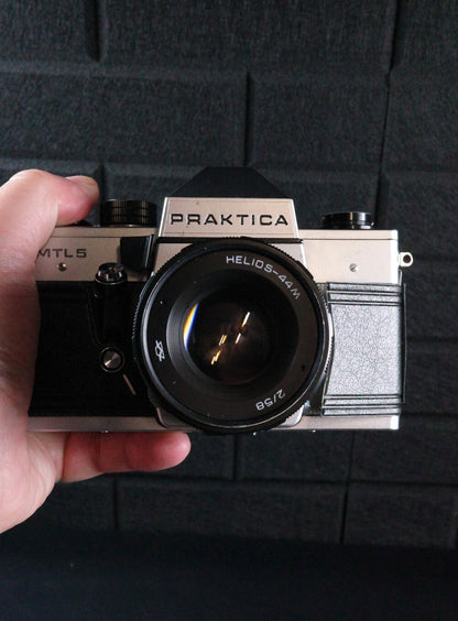 Vintage Praktica MTL 3 35mm SLR Camera + Helios 44-M f2 58mm Lens - Read Details