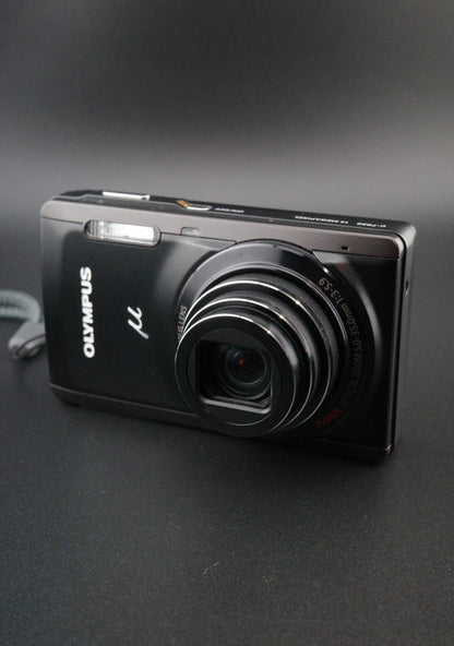 Olympus Mju 7050 14MP Digital Camera 7x Zoom + New Battery & Charger - Working
