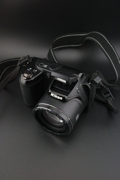 Nikon Coolpix L340 20.2MP 28x Zoom Camera + Card & Bag - Working - Screen Fault