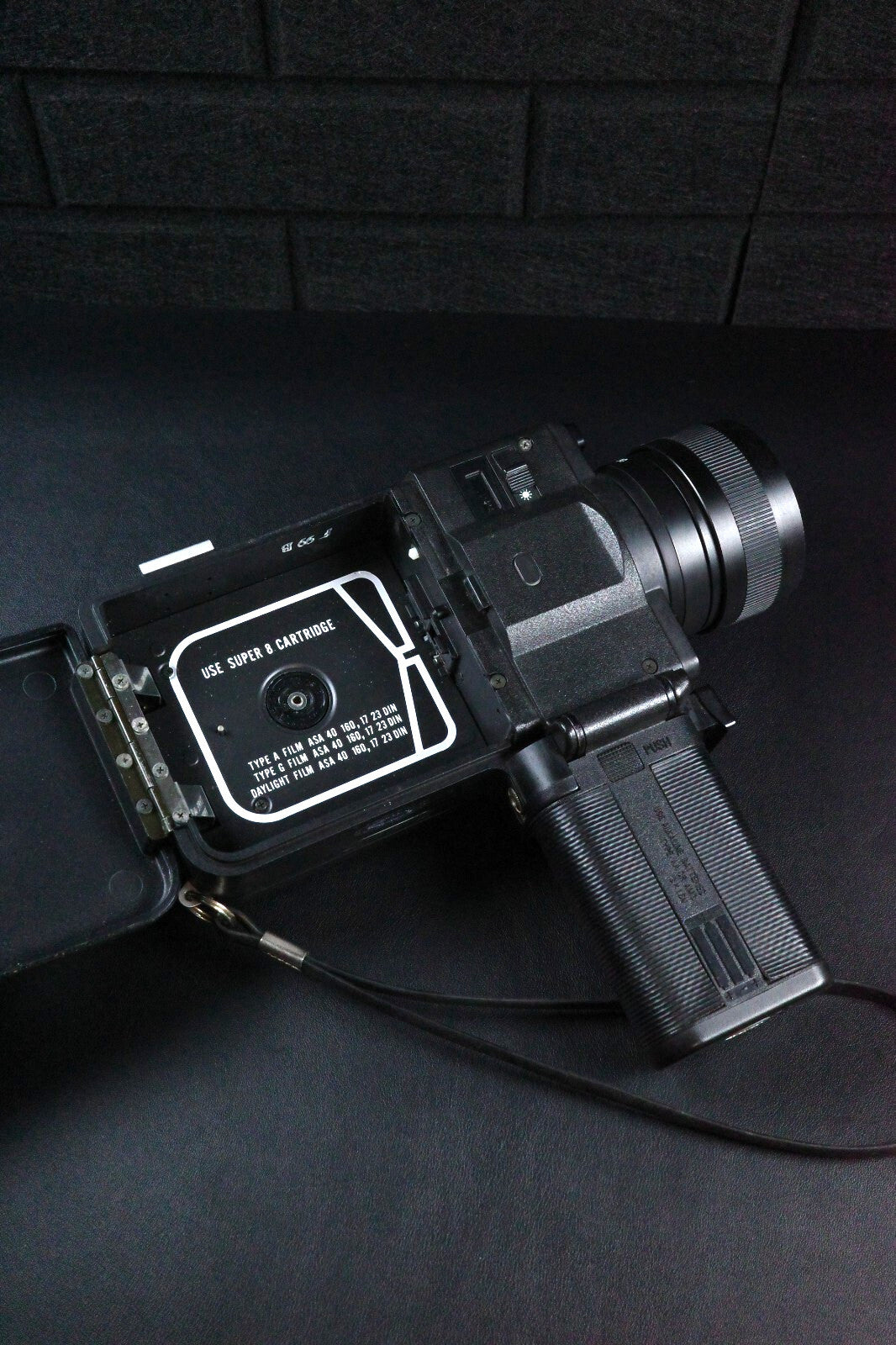 Sankyo EM-30XL Vintage 1970's Super 8 Cine Film Camera & Case - Fully Working