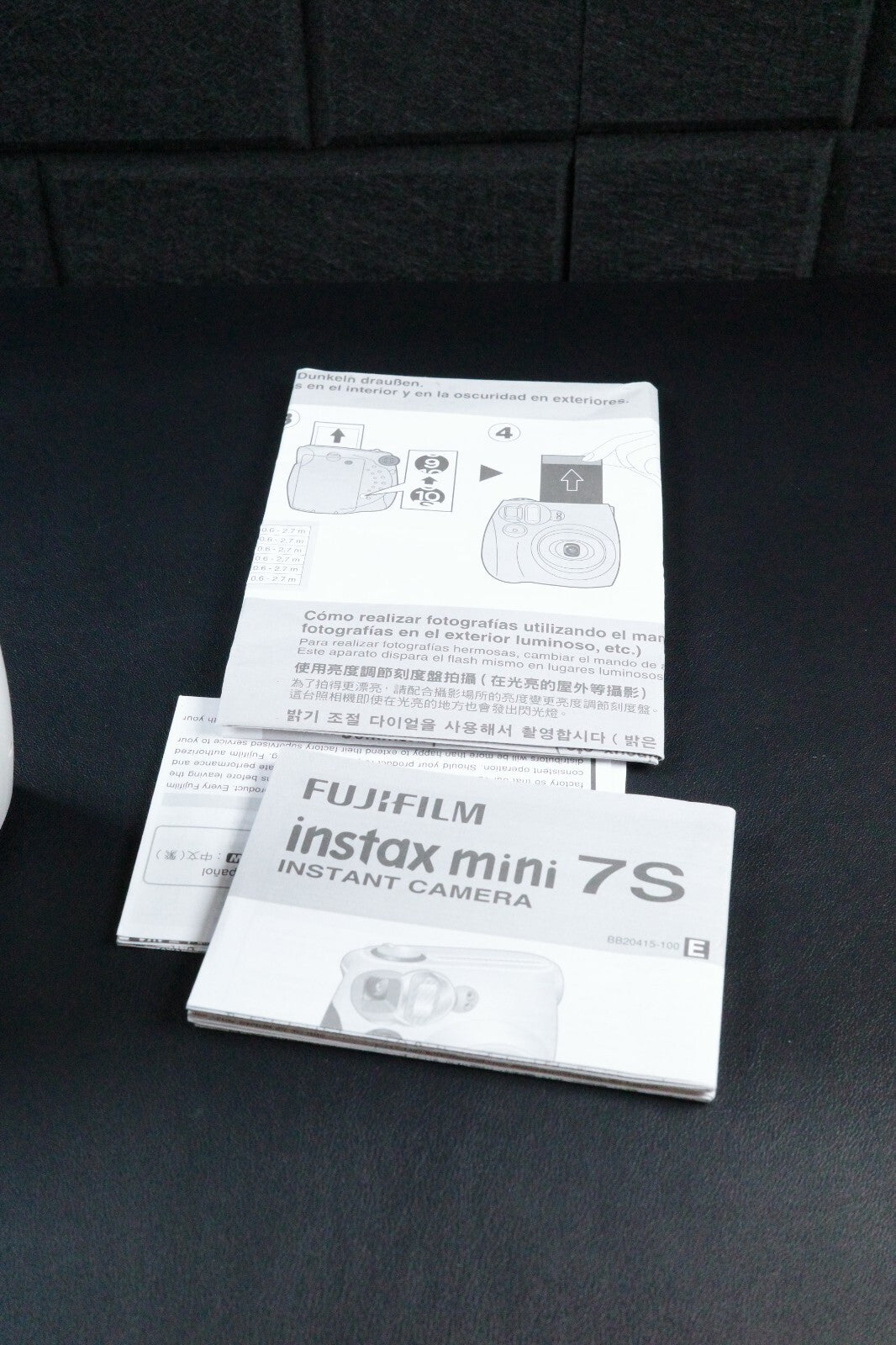 Fujifilm Instax Mini 7S Instant Film Camera Boxed & Working + Film and Batteries