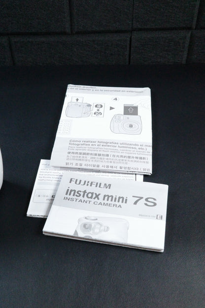 Fujifilm Instax Mini 7S Instant Film Camera Boxed & Working + Film and Batteries