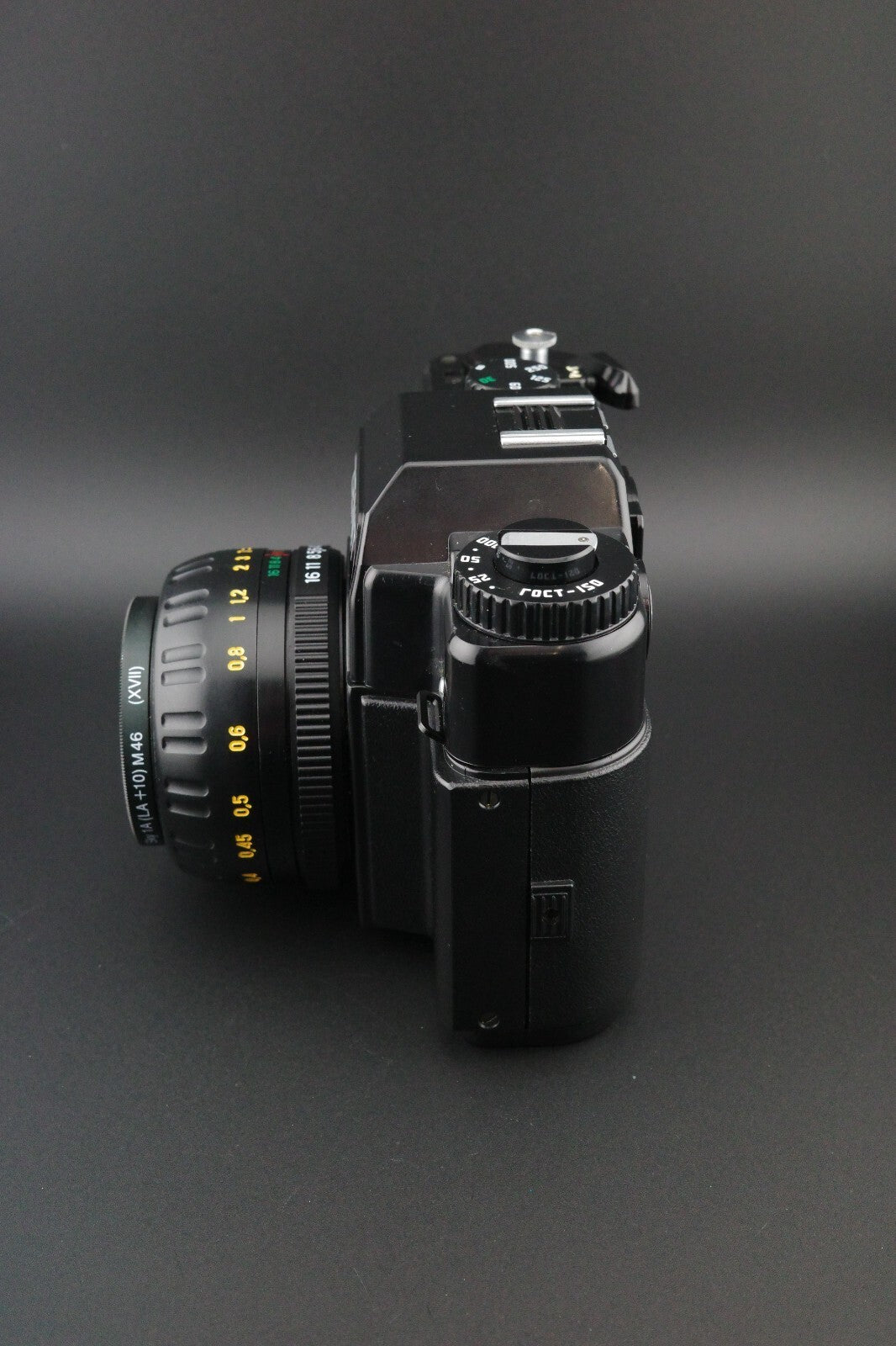 Zenit 122 35mm SLR + MC Zenitar-M2s 50mm f2 - Tested & Working and Near Mint