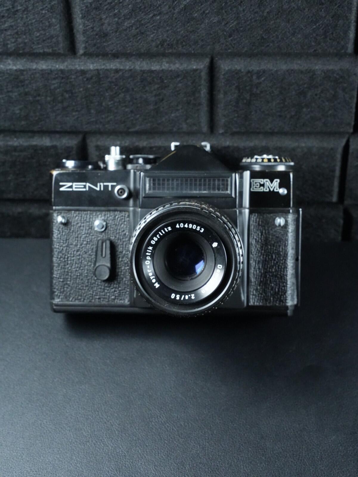 Zenit EM Vintage 1980 35mm Film Camera + Meyer-Optik Gorlitz Domiplan 50mm 2.8