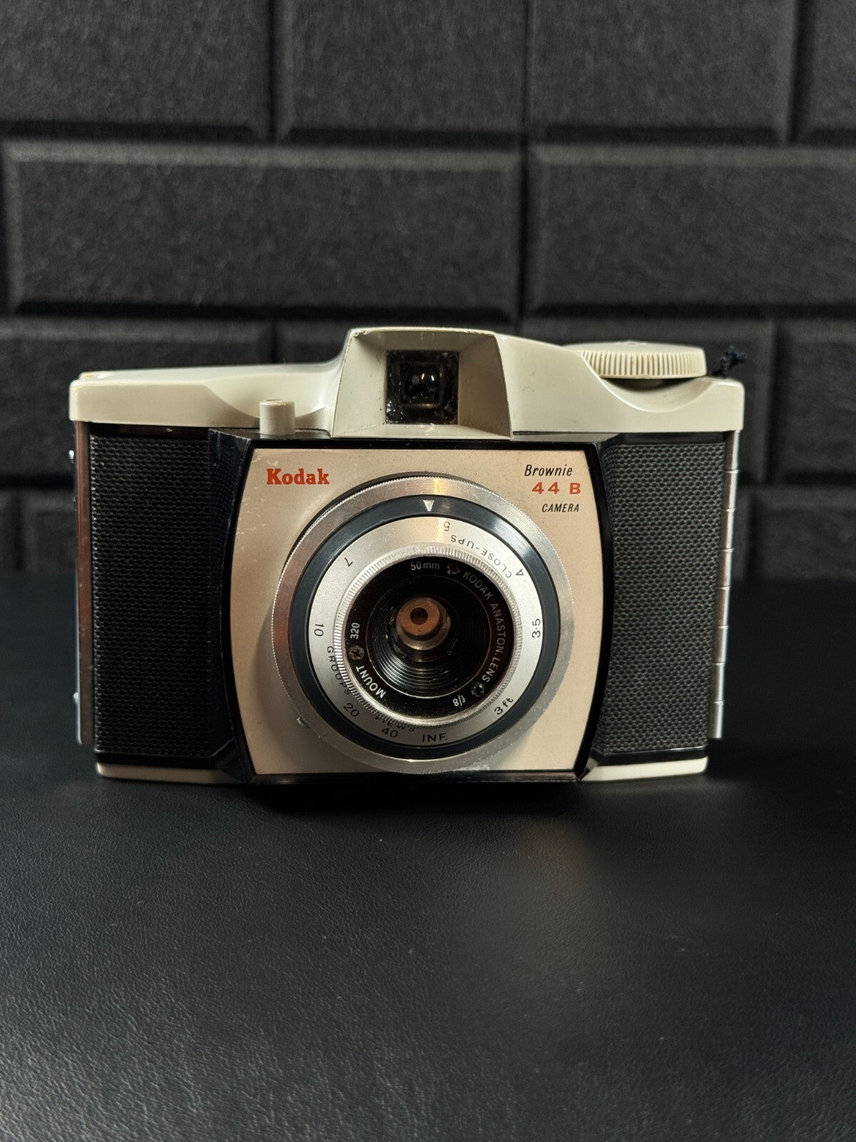 Vintage Kodak Brownie 44B Camera - 127 Film - Made in UK 1960s - Tested Working
