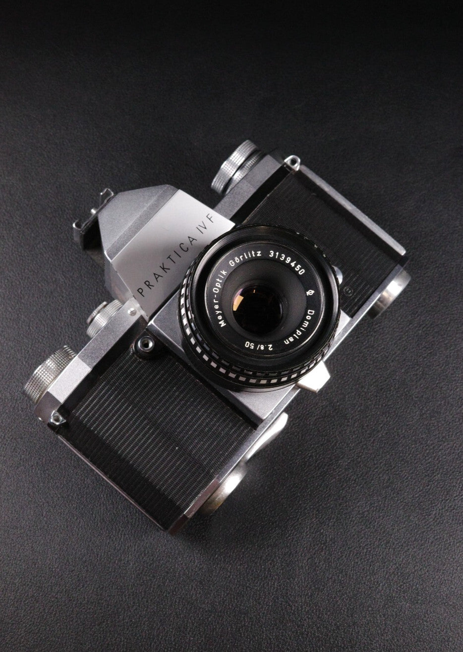 Vintage Praktica IV F 35mm Film Camera & 50mm f/2.8 Lens - Faulty (Read Details)