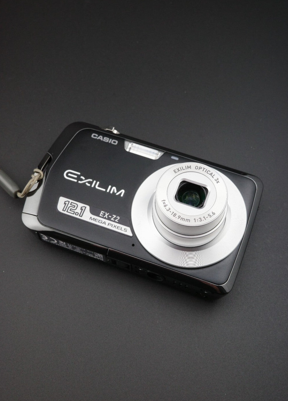 Casio Exilim EX-Z2 12.1MP Digital Camera Boxed + Charger & New Battery - Working